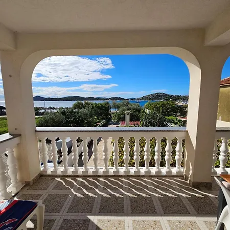 Olga Apartmán Tribalj